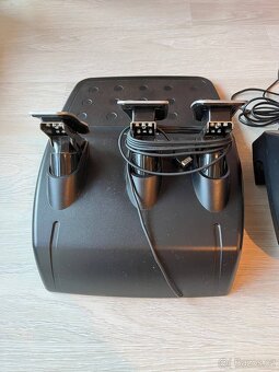 Herní volant a pedály Logitech G29 - 6