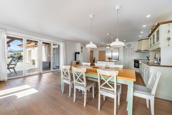 Prodej novostavby rodinného domu, 160 m2, pozemek 1602m2, Bl - 6