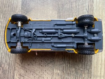 Model 1:31 Ford Mighty F-350, Maisto - 6