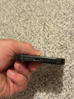 iPhone 16 Pro 128 GB Black Titanium 100% baterie - 6