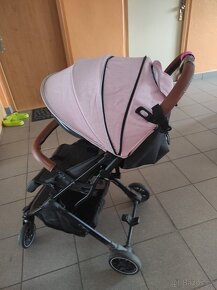 Sportovní kočárek MoMi ESTELLE růžový - 6