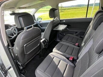 Volkswagen Touran 1,5 Tsi ACTIVE 2022 92 300 km - 6