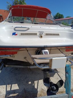 Motorová loď Crownline 180 + přívěs - 6