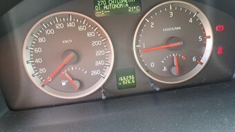Prodám Volvo v50 nafta 16.D.najeto 166....rok 2008..20 19 - 6