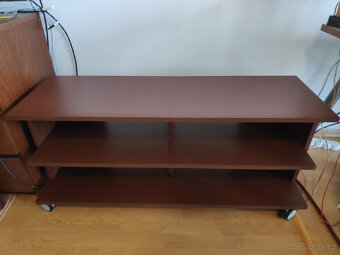 Komoda Ikea Malm a TV stolek Ikea Benno , 600 + 500 kc - 6