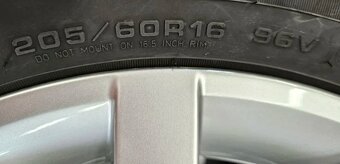 16" ŠKODA KAMIQ 5x100 ET38 6J + Fulda 205/60 R16 - 6