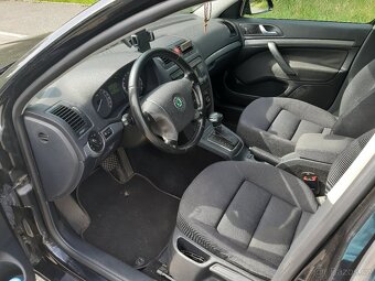 Škoda Octavia 1,6 MPI DSG - 6