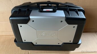 Triumph Tiger 800 / sada bočních kufrů, nosiče Givi/Kappa - 6