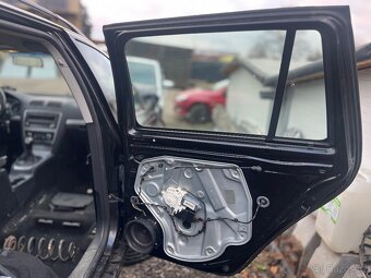 Přední a zadní Právě dveře Octavia  2 combi - 6