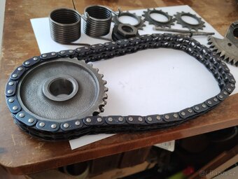 Prodám náhradní díly z motoru jawa 350 / 634 - 6
