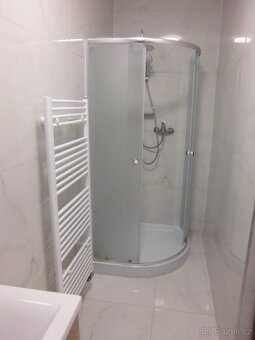 Byt 2+1+hala v rod.domku s terasou a zahrádkou, K.Hora - 6