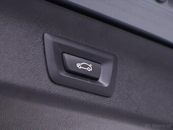 BMW Řada 5 2,0 520i 135kW Aut. Navi LED (2018) - 6