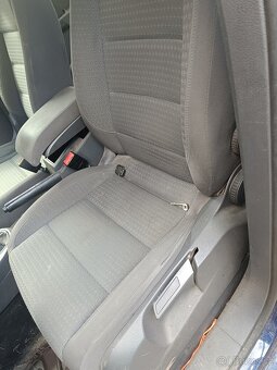 Volkswagen Touran r.06 1.9 Náhradní díly - 6
