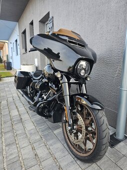 Harley Davidson Street Glide ST117 - 6