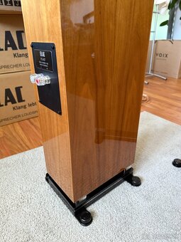 ELAC FS 407 - Elegantní sloupové reproduktory - 6