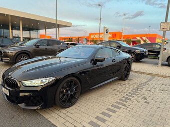 BMW M850i xDrive 390 kW / 510 koní Černá perl - 6