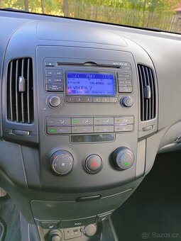 Hyundai i30 CW 1.6Crdi combi 66kw /nová TK/tažné zařízení/ - 6