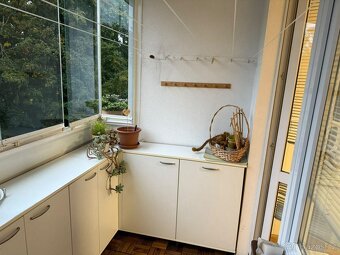 Dlouhodobý pronájem bytu 2+1 68m2 se zaskleným balkónem - 6