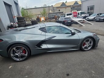 Chevrolet Corvette - 6