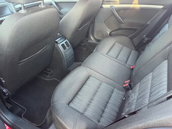 Škoda Octavia II 2.0 TDI DSG na splátky bez registru - 6