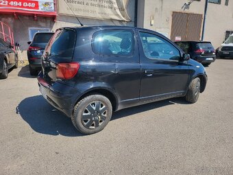 Toyota Yaris 1.3i,64kw,rok výroby 2004. - 6