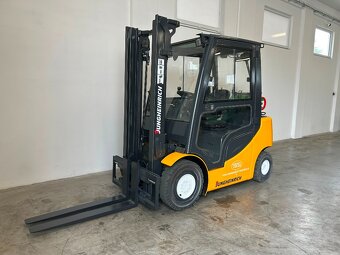 JUNGHEINRICH TFG 425s vysokozdvižný vozík (01377) - 6
