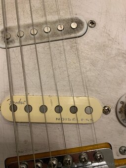 Fender Stratocaster Replika - 6