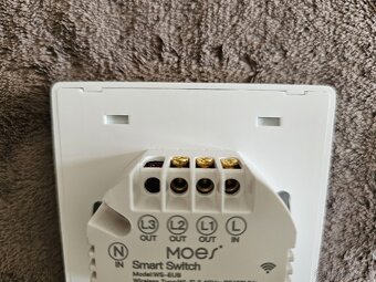 MOES smart Dvojitý Vypinač WIFI+RF433 switch - 6