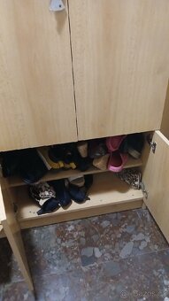 Předsíňová skříň Olomouc - 6