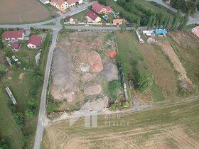 Pozďátky – stavební parcela 5.682 m2 IS na pozemku - pozemek - 6