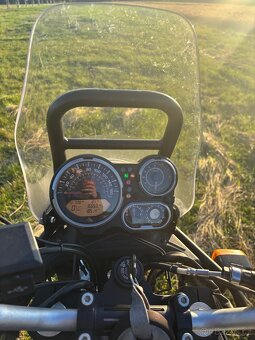 Royal Enfield Himalayan 411 - 6