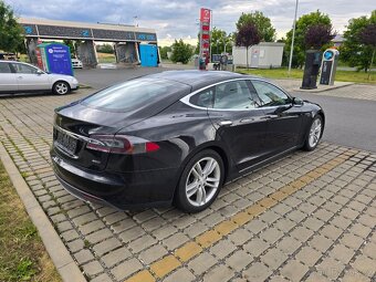 Tesla Model S85D Nabíjení zdarma - 6