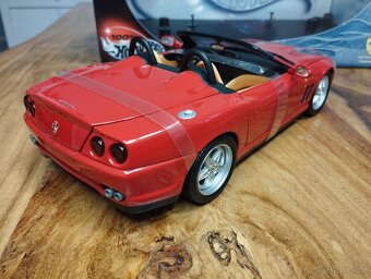Ferrari 550 Barchetta 1/18 Hot Wheels - 6