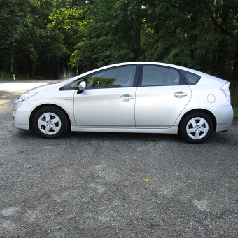 Toyota Prius 1,8i 73kw HYBRID, PLNÝ SERVIS TOYOTA, 121tkm - 6