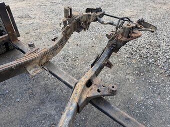 Nosný rám / šasí Nissan Patrol Y61 Wagon - 6