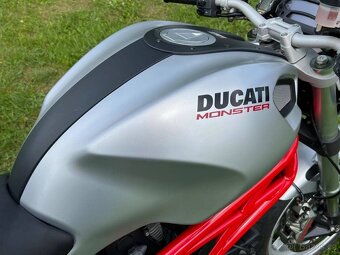 Prodám DUCATI MONSTER 1100 - 6