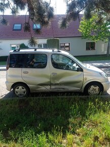 Toyota Yaris Verso 1,4 d - 6