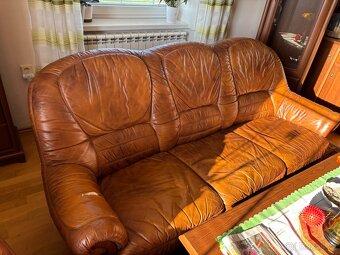 starší kožena sedačka - 6