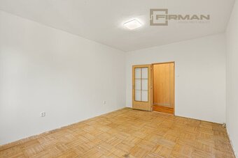 Byt 2+1, 69 m², družstevní – Strašnice, velkorysý prostor s - 6