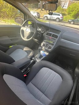 Fiat Linea (Grande Punto s kufrem),Rok 2010 ,117 000 km - 6