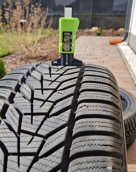 Zimní pneu Hankook Winter icept evo3 W330 225/40 R18 92 V XL - 6