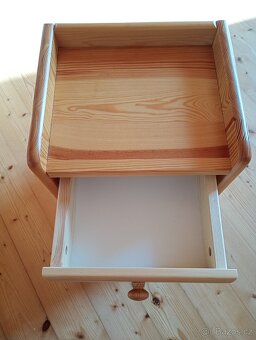 Prodám dvě postele z masivu 80x200. - 6