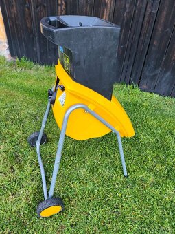 Prodám elektrický Zahradní drtič AL-KO New Tec 1600 R.. - 6