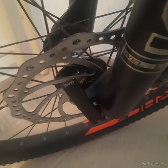 Leader Fox model Avalon 19.5" - 6