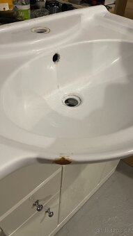 Koupelnová skřínka - 6