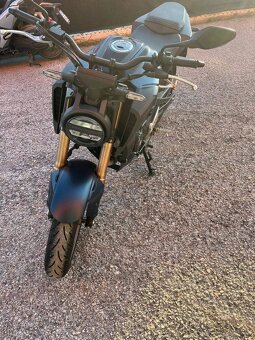 Honda CB 125 R Neo Sports Café (2023) Nová, 6200km - 6