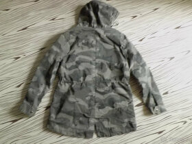 Málo použitá teplejší delší maskáčová bunda s kapucí XL-XXL - 6