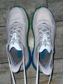 TENISKY HOKA W CLIFTON EDGE, VEL. 36 2/3 - 6