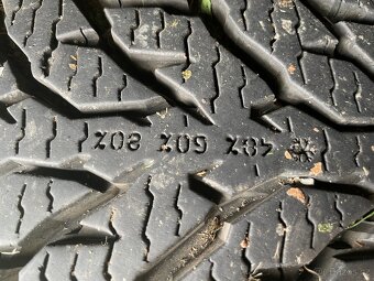 Kola Sprinter 4x4 265/75/16 zimní Nokian - 6