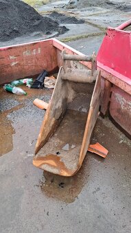 Prodám pásový bagr Takeuchi TB138FR - 6